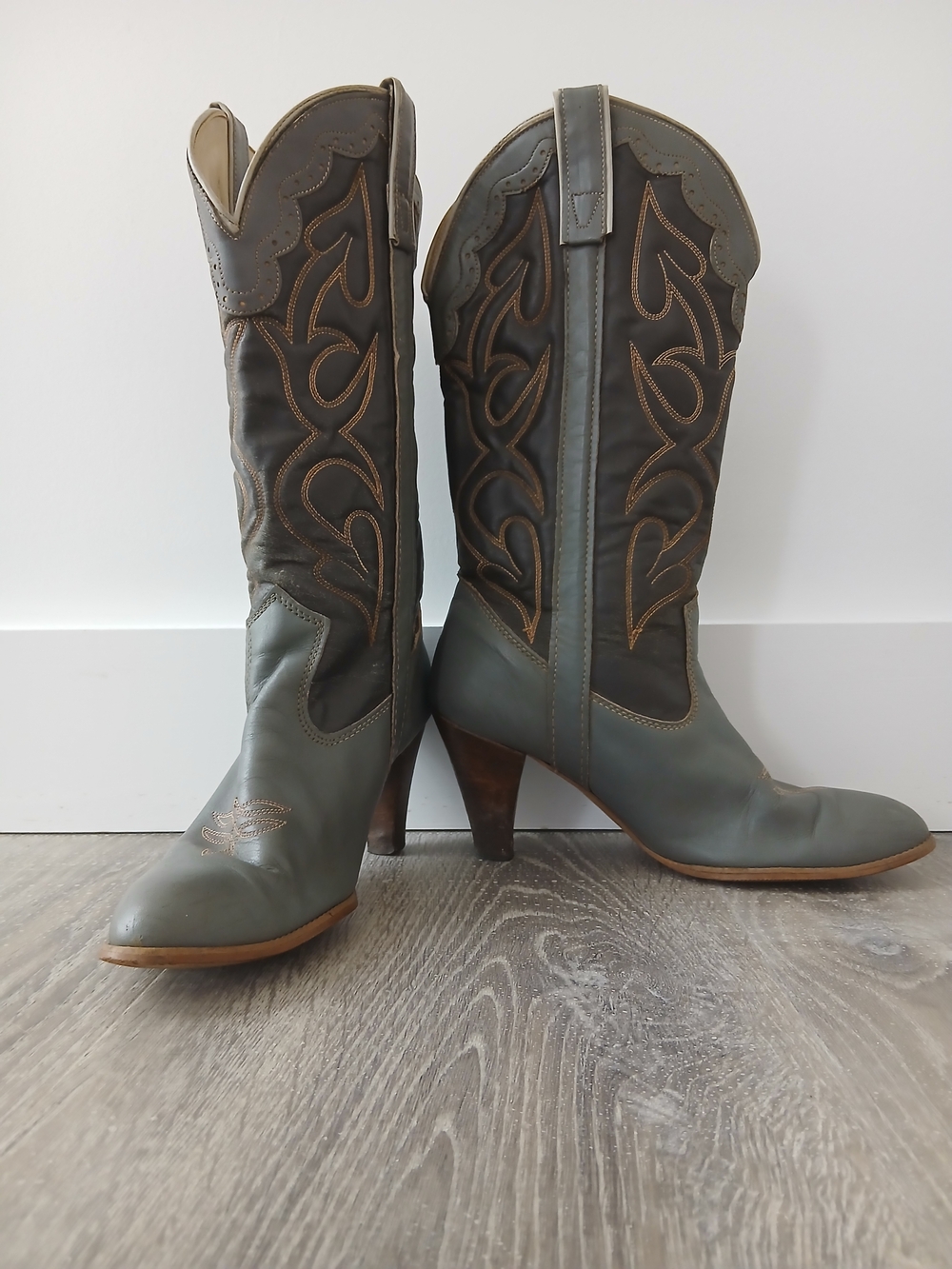 Capezio Cream Heeled Boots - Cream Interior Detail